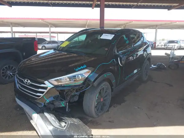 KM8J33A22HU530807 2017 HYUNDAI TUCSON - Image 2