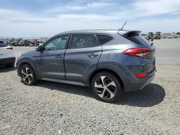 KM8J33A22HU531729 2017 HYUNDAI TUCSON - Image 2