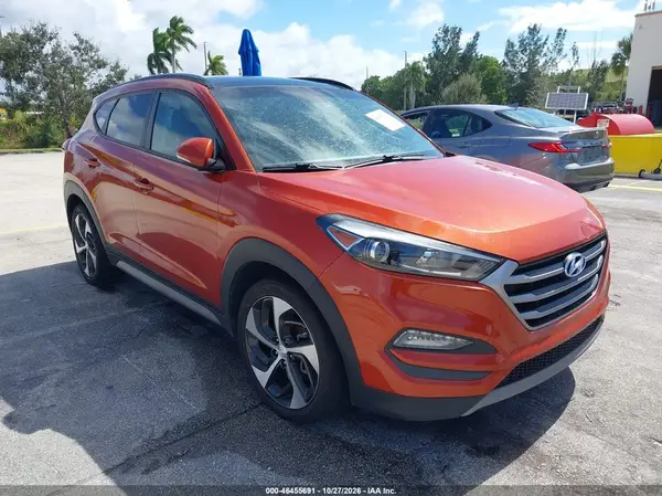 KM8J33A22HU557392 2017 HYUNDAI TUCSON - Image 1