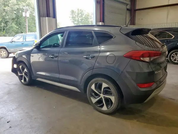KM8J33A22HU557991 2017 HYUNDAI TUCSON - Image 2