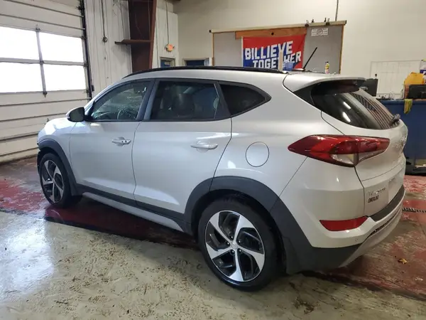 KM8J33A22HU558414 2017 HYUNDAI TUCSON - Image 2