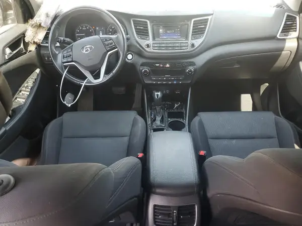 KM8J33A22HU559711 2017 HYUNDAI TUCSON - Image 8