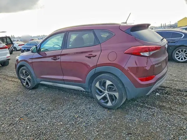 KM8J33A22HU562866 2017 HYUNDAI TUCSON - Image 2