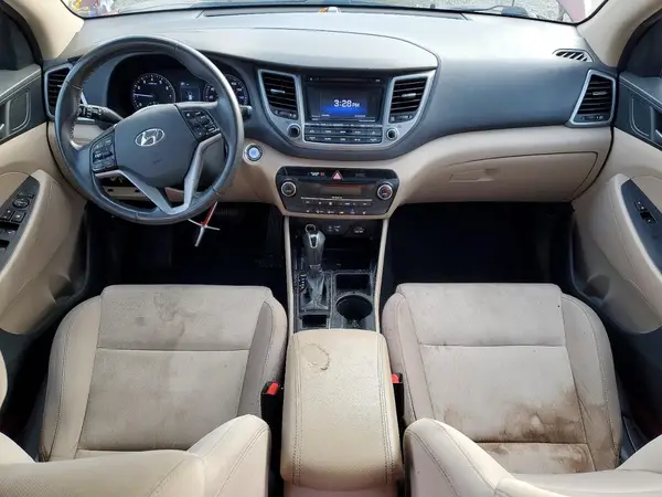 KM8J33A22HU562866 2017 HYUNDAI TUCSON - Image 8