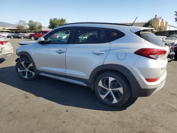 KM8J33A22HU567775 2017 HYUNDAI TUCSON - Image 2