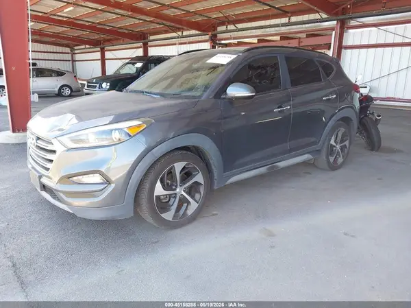 KM8J33A22JU605866 2018 HYUNDAI TUCSON - Image 2