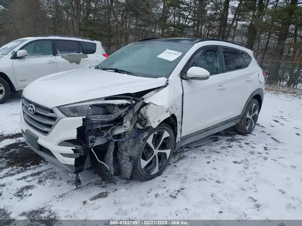 KM8J33A22JU651049 2018 HYUNDAI TUCSON - Image 2