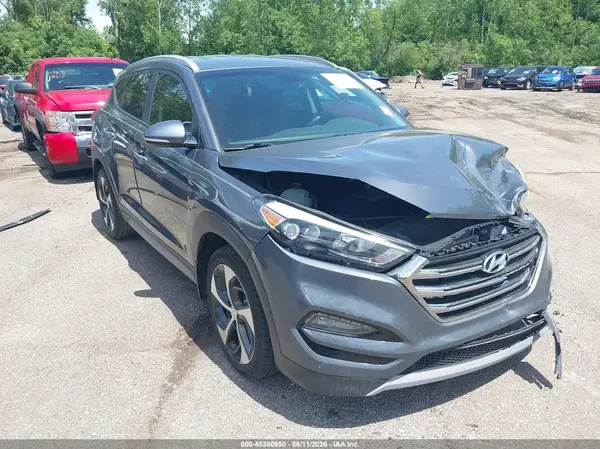 KM8J33A22JU678378 2018 HYUNDAI TUCSON - Image 1