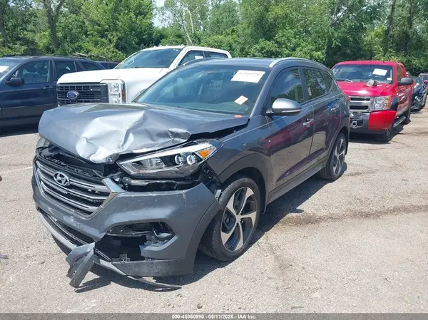 KM8J33A22JU678378 2018 HYUNDAI TUCSON - Image 2