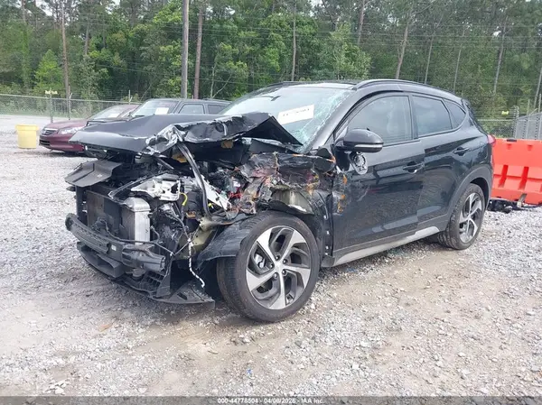 KM8J33A22JU689560 2018 HYUNDAI TUCSON - Image 2