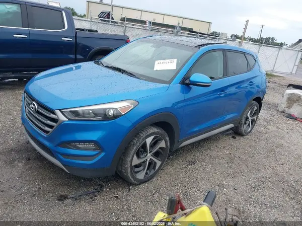 KM8J33A22JU731256 2018 HYUNDAI TUCSON - Image 2