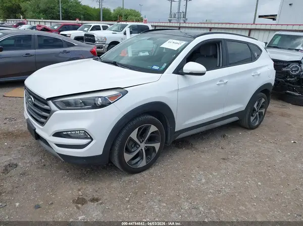 KM8J33A22JU748459 2018 HYUNDAI TUCSON - Image 2
