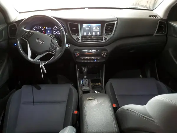 KM8J33A22JU749675 2018 HYUNDAI TUCSON - Image 8