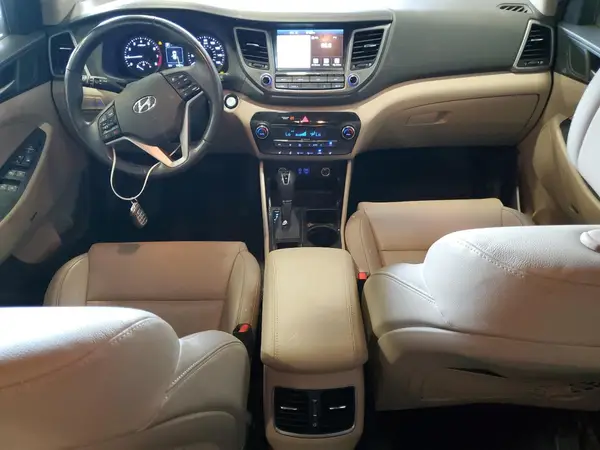 KM8J33A22JU792252 2018 HYUNDAI TUCSON - Image 8