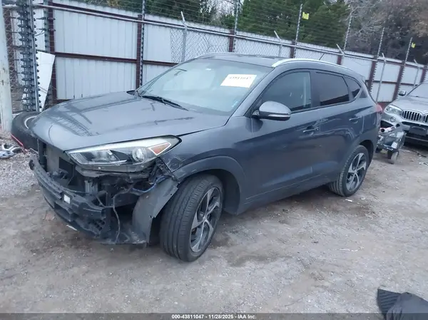 KM8J33A23GU027981 2016 HYUNDAI TUCSON - Image 2