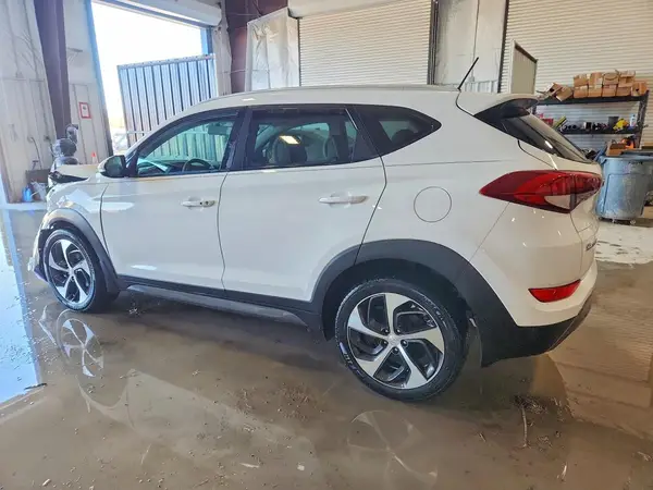 KM8J33A23GU074363 2016 HYUNDAI TUCSON - Image 2