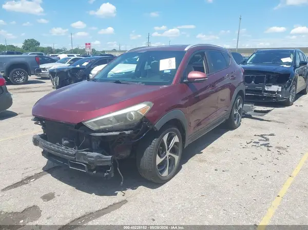 KM8J33A23GU076873 2016 HYUNDAI TUCSON - Image 2