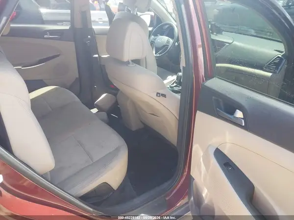 KM8J33A23GU076873 2016 HYUNDAI TUCSON - Image 8