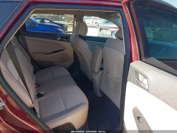 KM8J33A23GU079398 2016 HYUNDAI TUCSON - Image 8