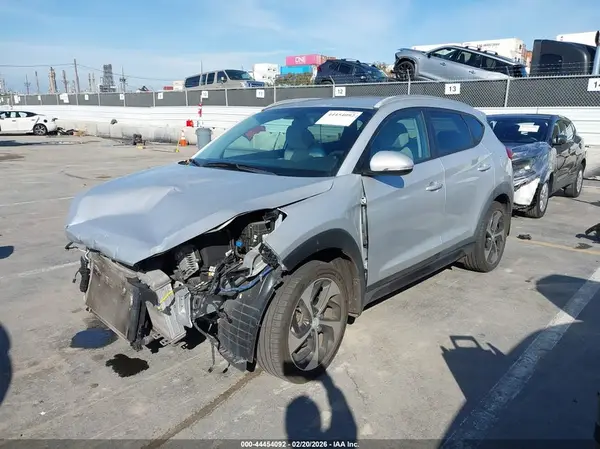 KM8J33A23GU088487 2016 HYUNDAI TUCSON - Image 2