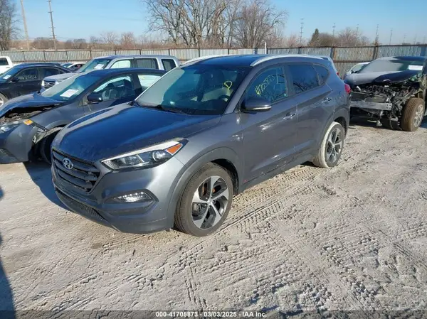 KM8J33A23GU107572 2016 HYUNDAI TUCSON - Image 2