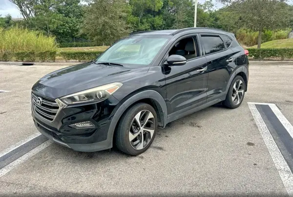 KM8J33A23GU116773 2016 HYUNDAI TUCSON - Image 2
