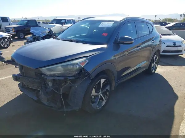 KM8J33A23GU121374 2016 HYUNDAI TUCSON - Image 2