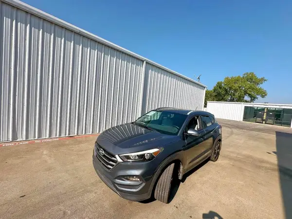 KM8J33A23GU126946 2016 HYUNDAI TUCSON - Image 2