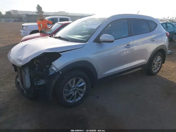 KM8J33A23GU139938 2016 HYUNDAI TUCSON - Image 2