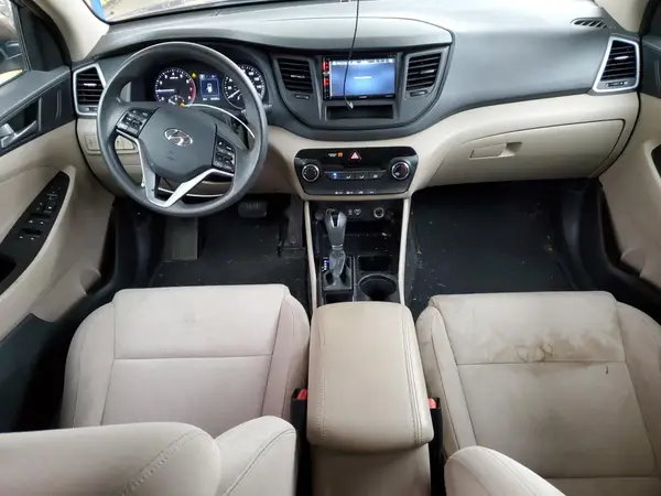 KM8J33A23GU187102 2016 HYUNDAI TUCSON - Image 8