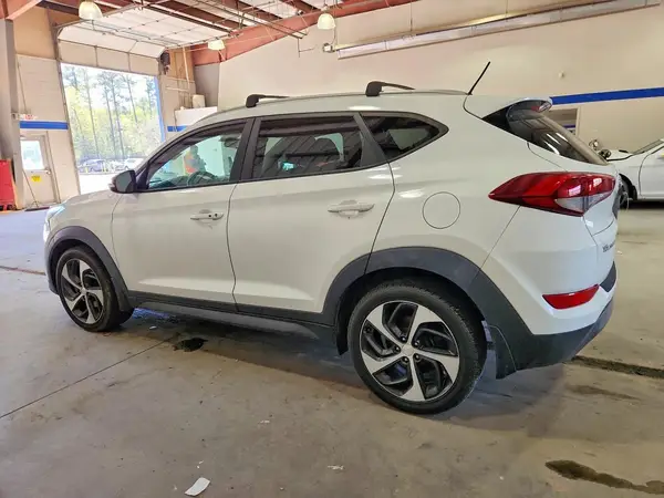 KM8J33A23GU189349 2016 HYUNDAI TUCSON - Image 2