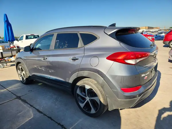 KM8J33A23GU239506 2016 HYUNDAI TUCSON - Image 2
