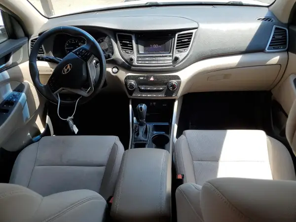 KM8J33A23GU256225 2016 HYUNDAI TUCSON - Image 8