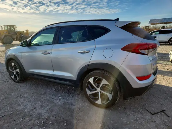 KM8J33A23GU265720 2016 HYUNDAI TUCSON - Image 2