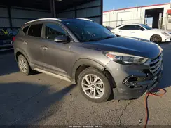 KM8J33A23HU272264 2017 HYUNDAI TUCSON