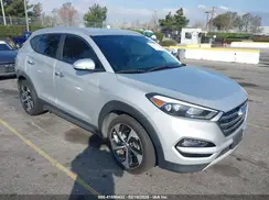 KM8J33A23HU274144 2017 HYUNDAI TUCSON