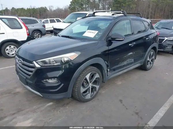 KM8J33A23HU278405 2017 HYUNDAI TUCSON - Image 2