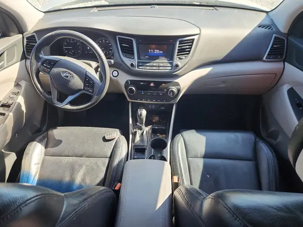 KM8J33A23HU285287 2017 HYUNDAI TUCSON - Image 8