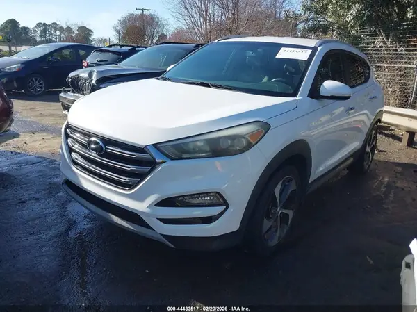 KM8J33A23HU289680 2017 HYUNDAI TUCSON - Image 2