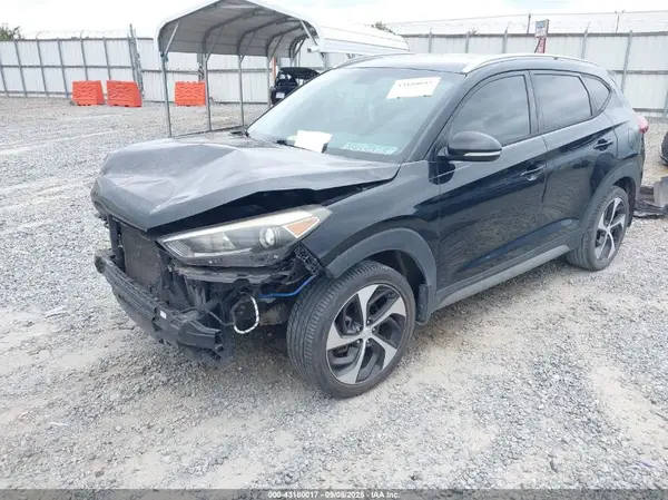 KM8J33A23HU289842 2017 HYUNDAI TUCSON - Image 2