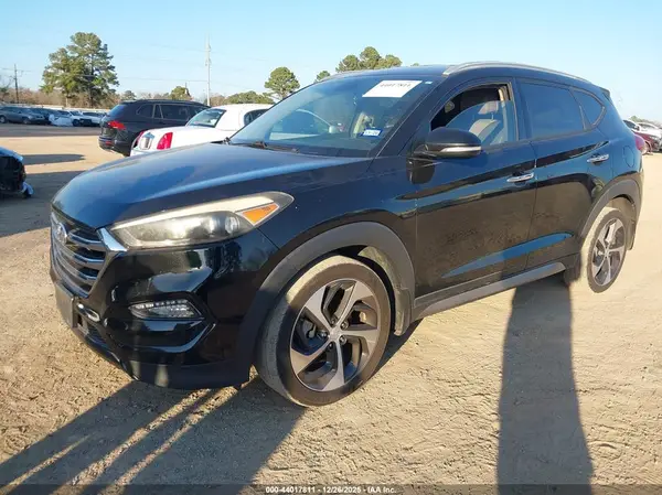 KM8J33A23HU293566 2017 HYUNDAI TUCSON - Image 2