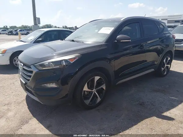 KM8J33A23HU293650 2017 HYUNDAI TUCSON - Image 2