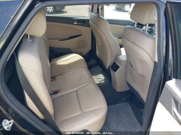 KM8J33A23HU317719 2017 HYUNDAI TUCSON - Image 8