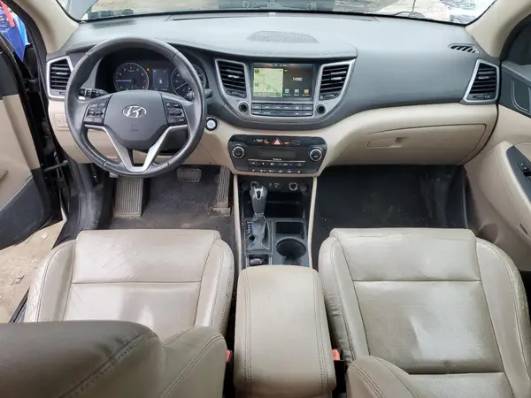 KM8J33A23HU317767 2017 HYUNDAI TUCSON - Image 8