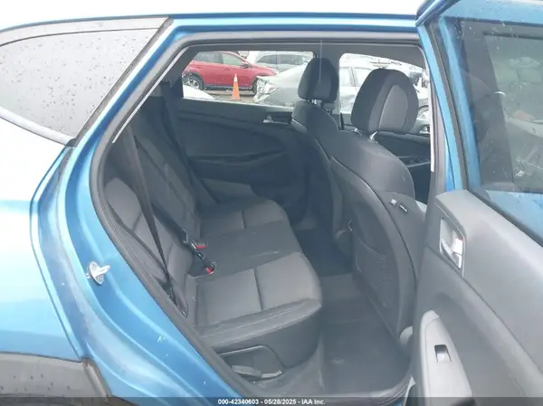 KM8J33A23HU319048 2017 HYUNDAI TUCSON - Image 8