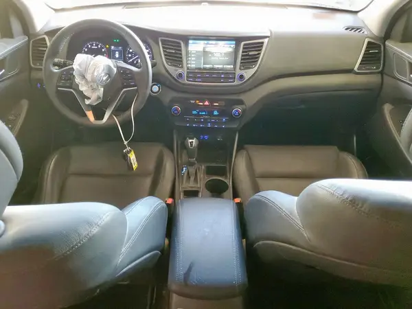 KM8J33A23HU323083 2017 HYUNDAI TUCSON - Image 8
