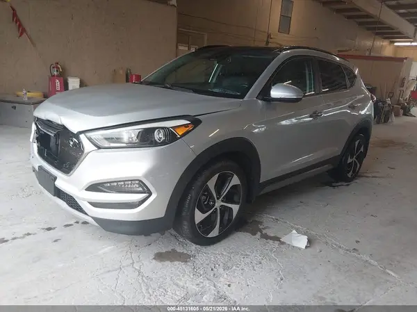 KM8J33A23HU326386 2017 HYUNDAI TUCSON - Image 2