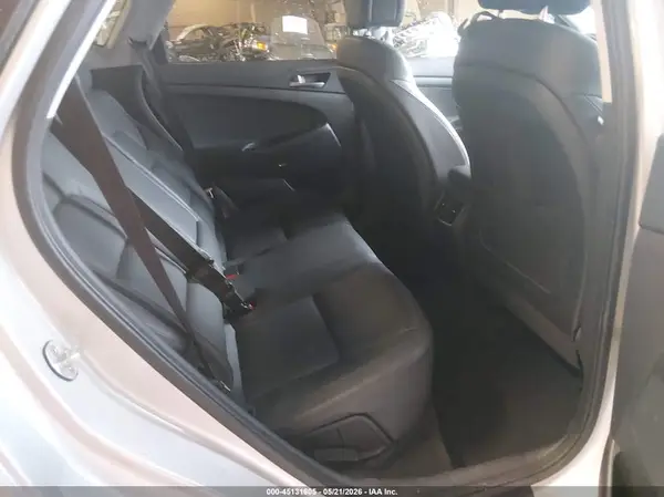 KM8J33A23HU326386 2017 HYUNDAI TUCSON - Image 8
