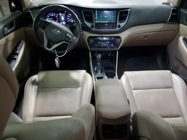 KM8J33A23HU330020 2017 HYUNDAI TUCSON - Image 8