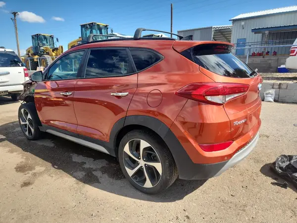 KM8J33A23HU336898 2017 HYUNDAI TUCSON - Image 2